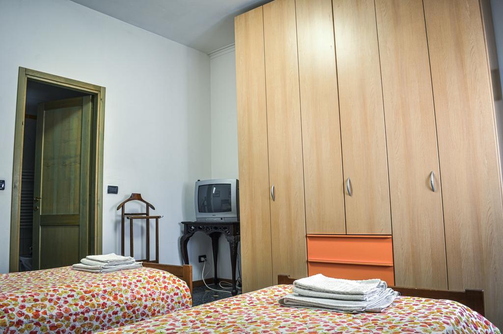 Bed And Breakfast Arcobaleno Bologna Buitenkant foto