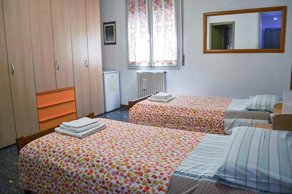 Bed And Breakfast Arcobaleno Bologna Buitenkant foto