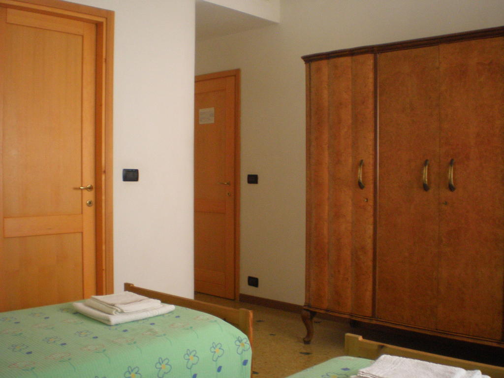 Bed And Breakfast Arcobaleno Bologna Buitenkant foto